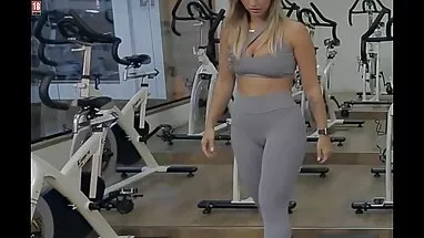 Hậu sech hihi môn với 2 tay khiêu dâm