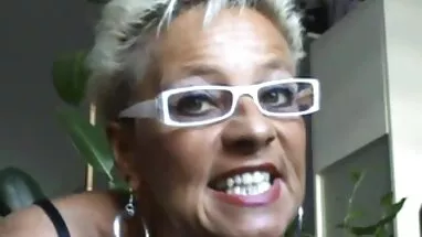 Tôi muốn thấy bạn của tôi mềm yếu đuối xethihi