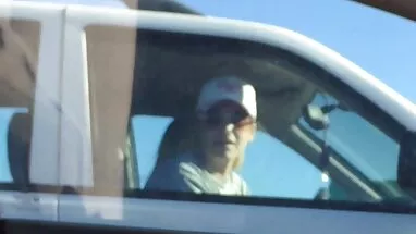 Trần trụi cho Ngạc Quinn xethihi