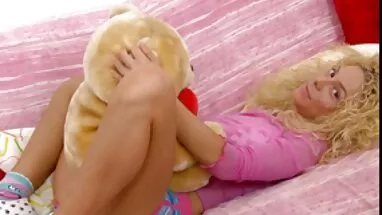 Cô gái-Chiều sx hihi snack Victoria Ngọt ngào