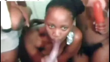 Angelina Jolie xex hihi - 'Gốc Tội Lỗi'